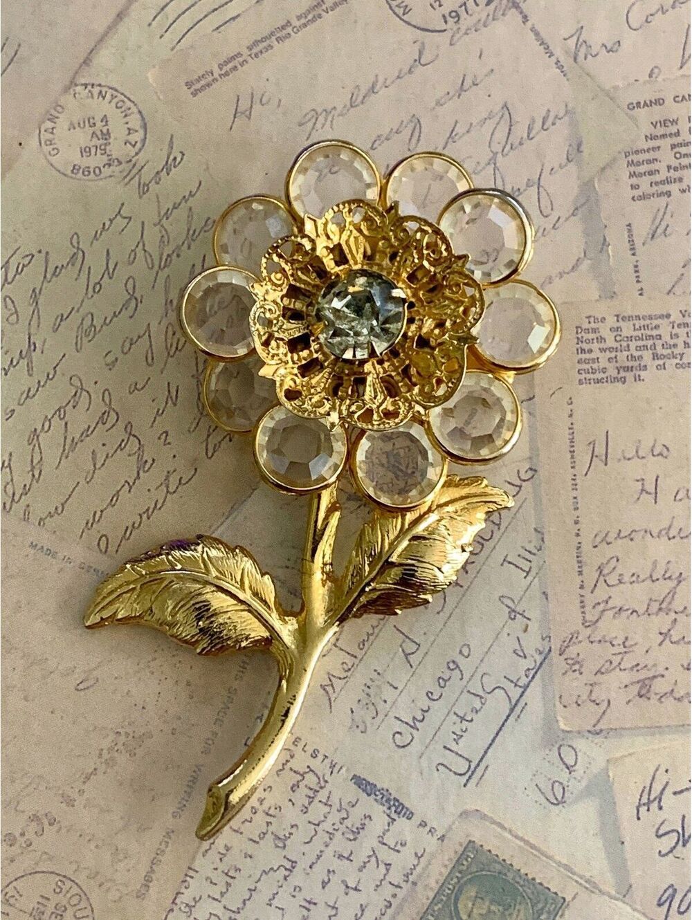 Vintage Clear Rhinestone Daisy Flower Stem Brooch Pin